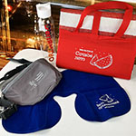 Набор с логотипом Оренбуржье: плед для пикника, бутылка для воды, сумка на пояс и подушка для путешествий