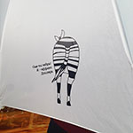 Белый зонт-трость с логотипом Зебра