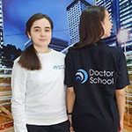 Футболка и свитшот с логотипом Doctor School