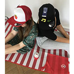 Набор с логотипом Пятёрочки: циновка,бейсболки и складная бутылка