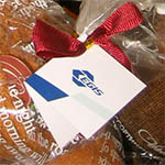 Полотенца в виде маффинов, с логотипом EGIS на открытках